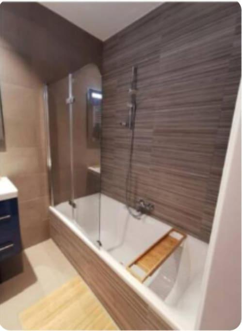 One Bedroom 2022 Flat W Terrace&parking-75m Luxemburg